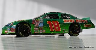 1/24 2006 Chev Monte Carlo SS J.J. Yeley #18 Home Depot