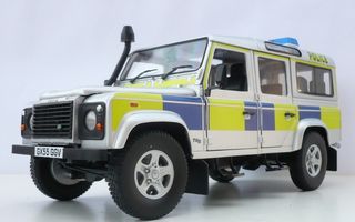1/18 Land Rover 110
