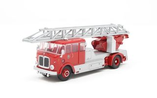 1/76 1957 AEC Mercury TL