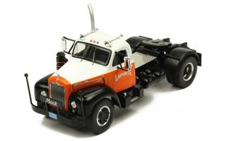 1/43 1953 Mack B61