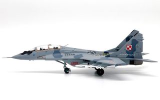 1/72 2015 MiG-29UB with stand