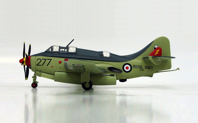 1/72 1960's Fairey Gannet ECM.6