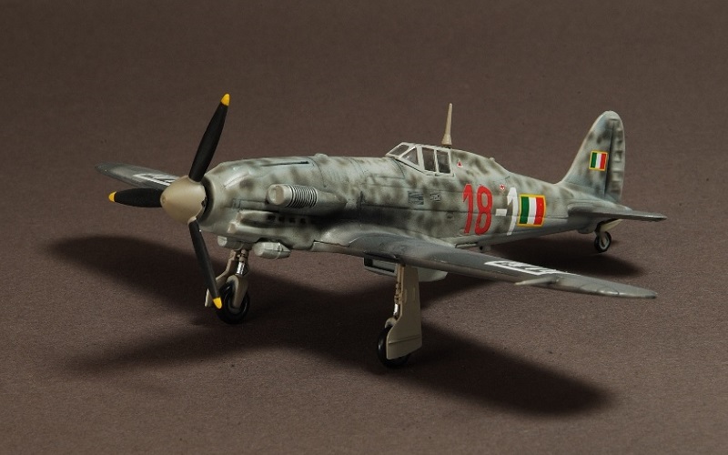 1/72 1943 Macchi MC.205 Veltro